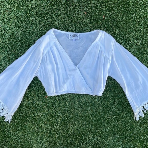 SOLD Fringe Sleeve White Crop Top Size S - Picture 1 of 5